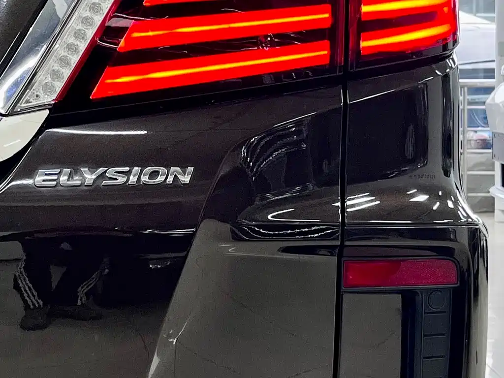 Honda Elysion 2018 — фото 25