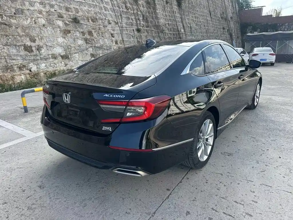 Honda Accord 2023 — фото 4
