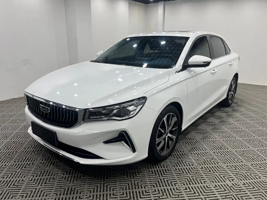 Geely Emgrand 2022