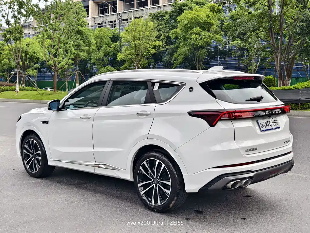 Jetour X70 PLUS 2023 — фото 14