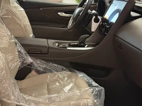 Toyota Vellfire 2024