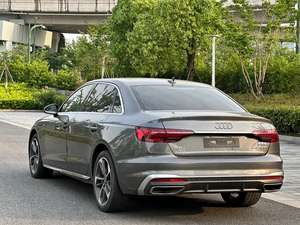 Audi A4L 2023 — фото 4