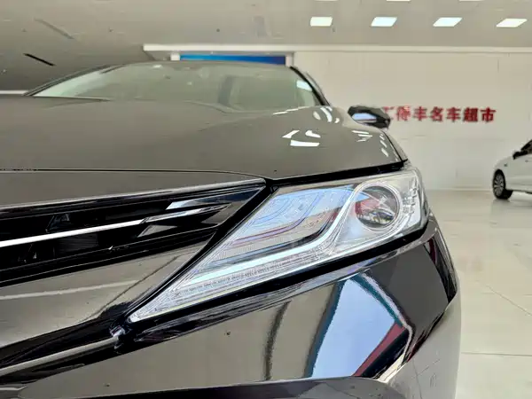Toyota Camry 2021