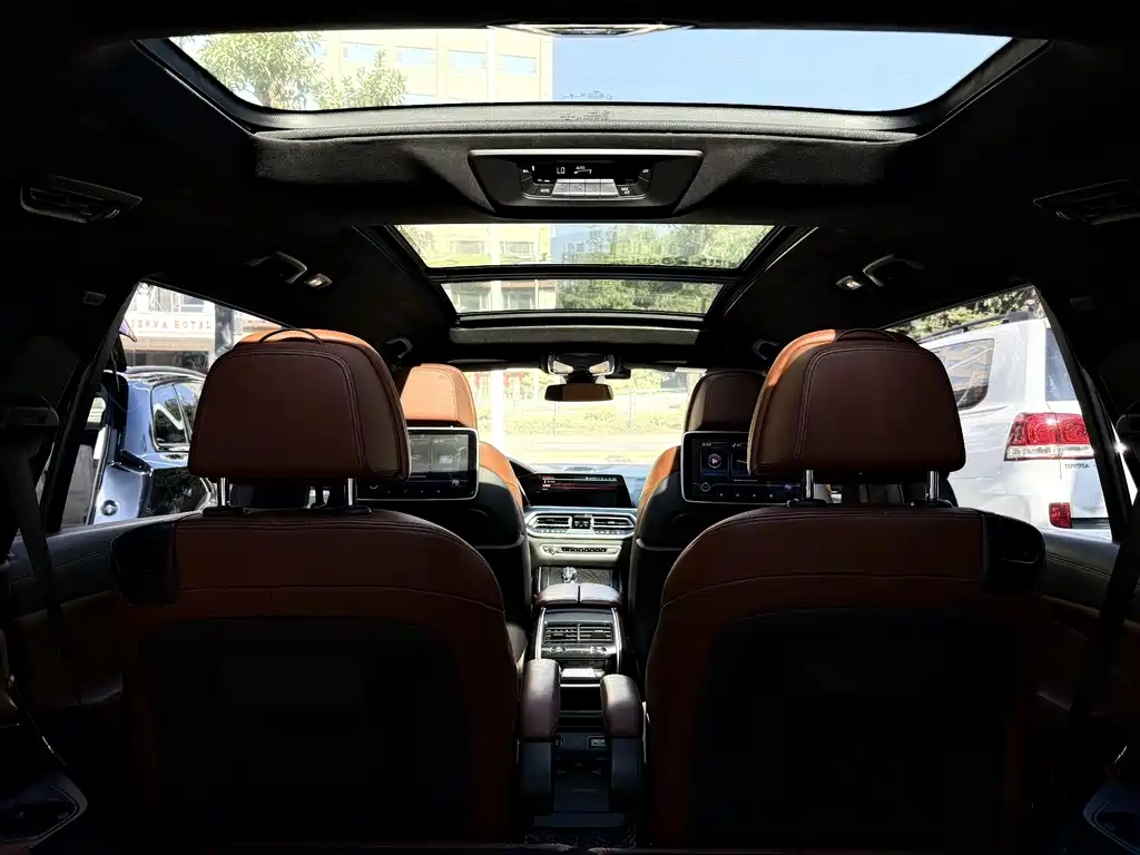 BMW X7 2022 — фото 13