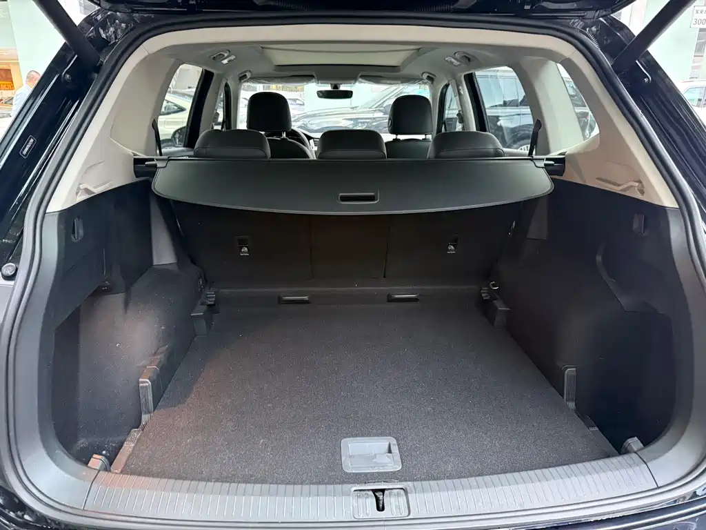 Volkswagen Tiguan L 2020 — фото 10