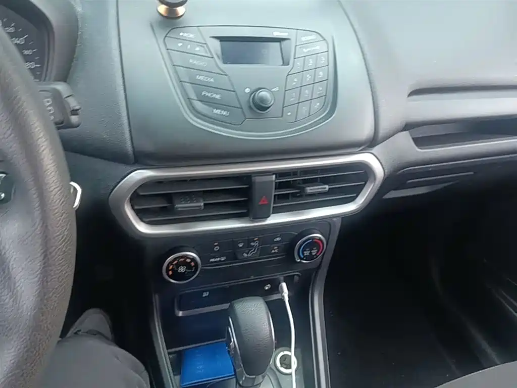 Ford Ecosport 2017 — фото 13