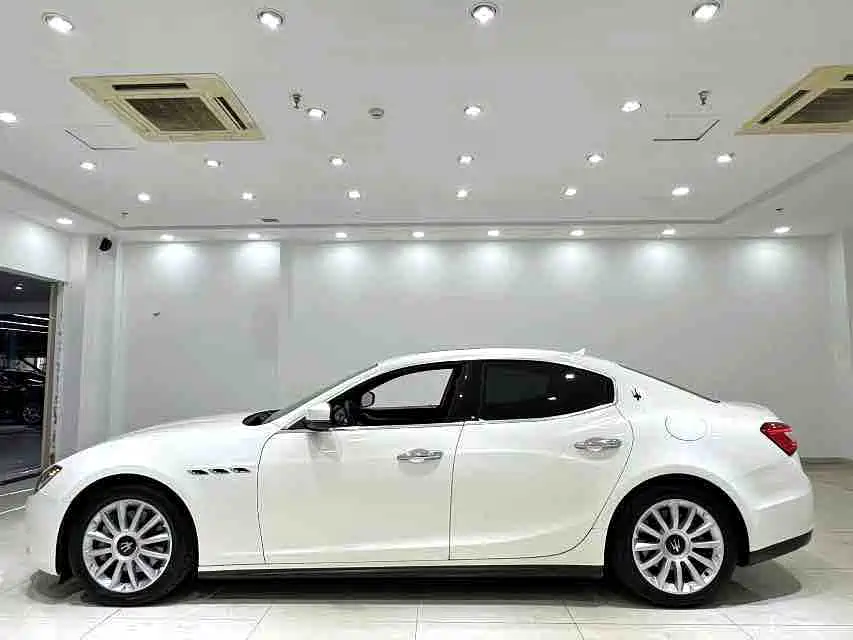 Maserati Ghibli 2016 — фото 3