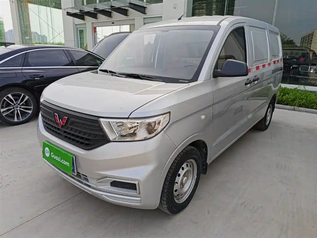 Wuling Hongguang V 2022 — фото 2
