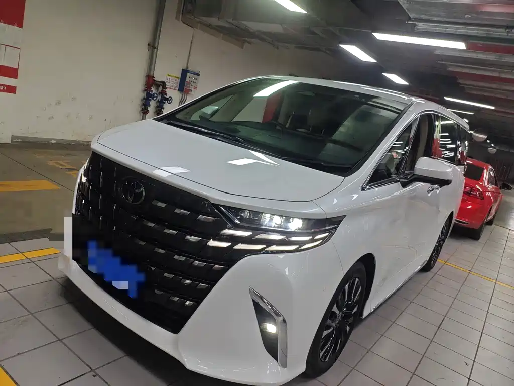 Toyota Alphard 2024 — фото 1