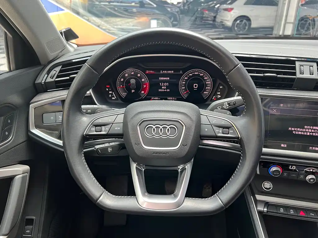 Audi Q3 2022 — фото 10