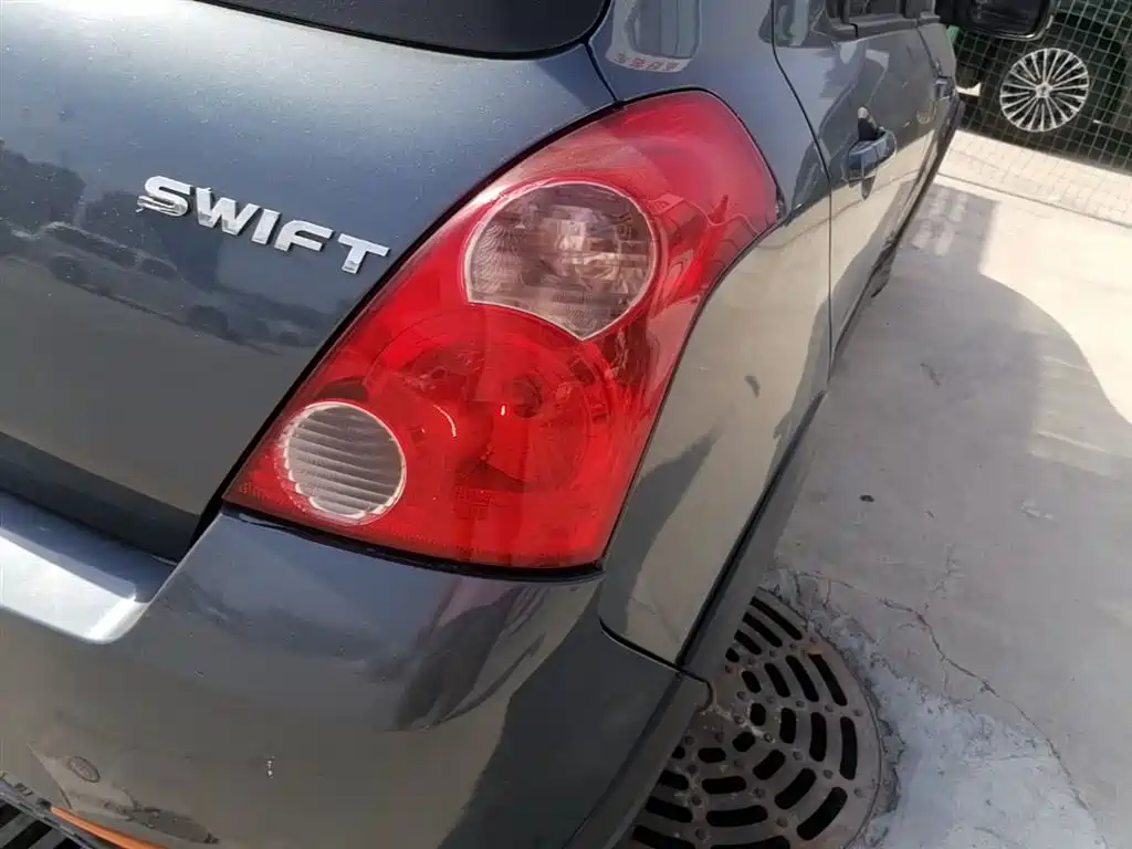 Suzuki Swift 2017 — фото 8