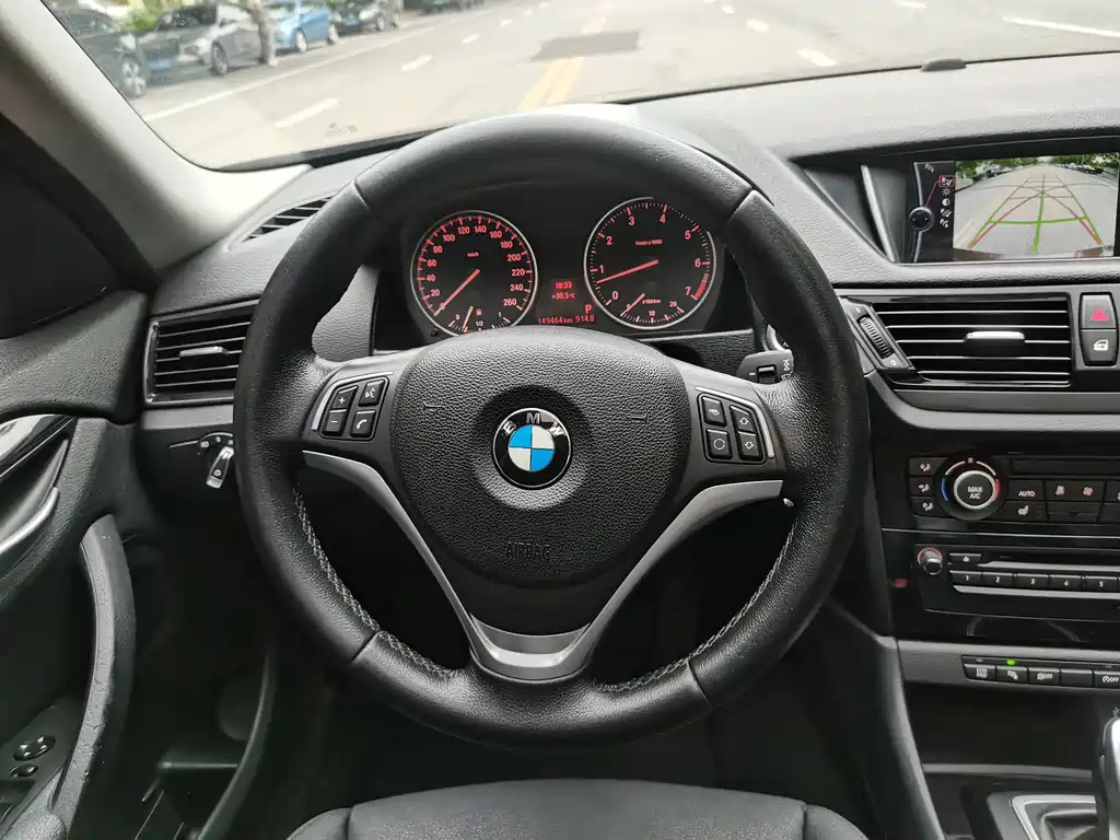 BMW X1 2016 — фото 18
