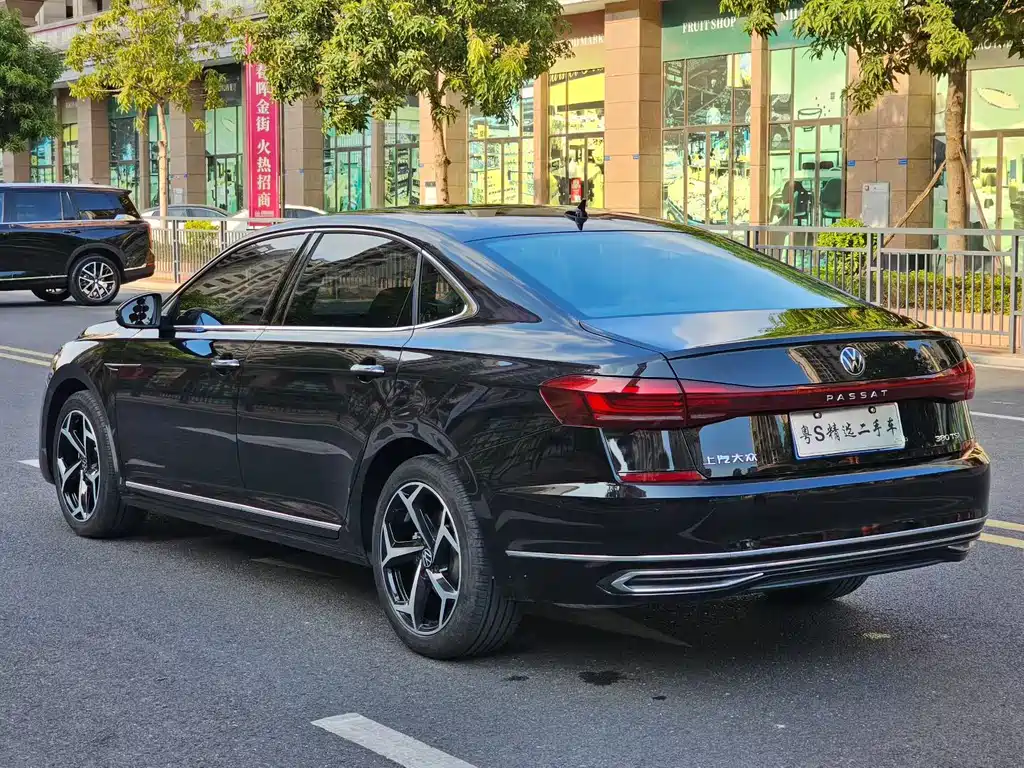 Volkswagen Passat 2024 — фото 4