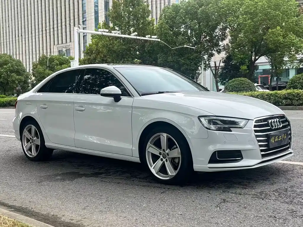 Audi A3 2019 — фото 3