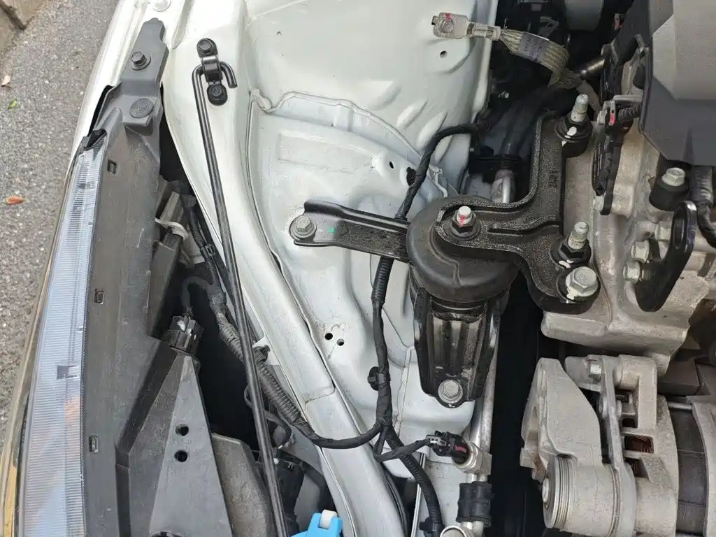 Hyundai Elantra 2023 — фото 21