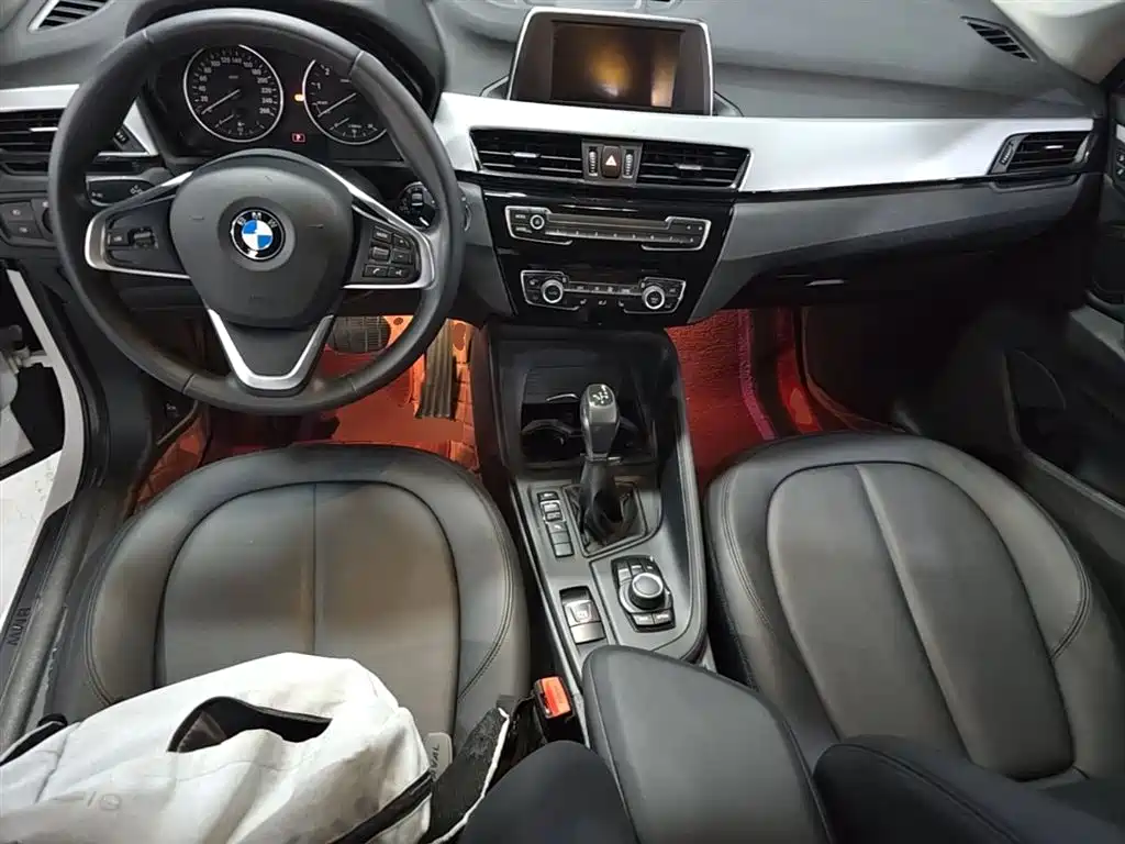 BMW X1 2017 — фото 10