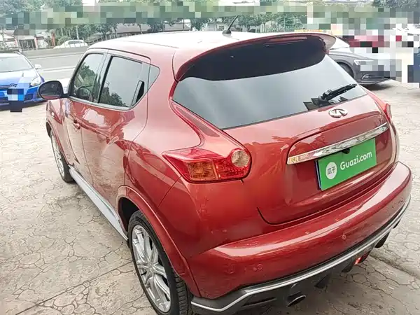 Infiniti ESQ 2014
