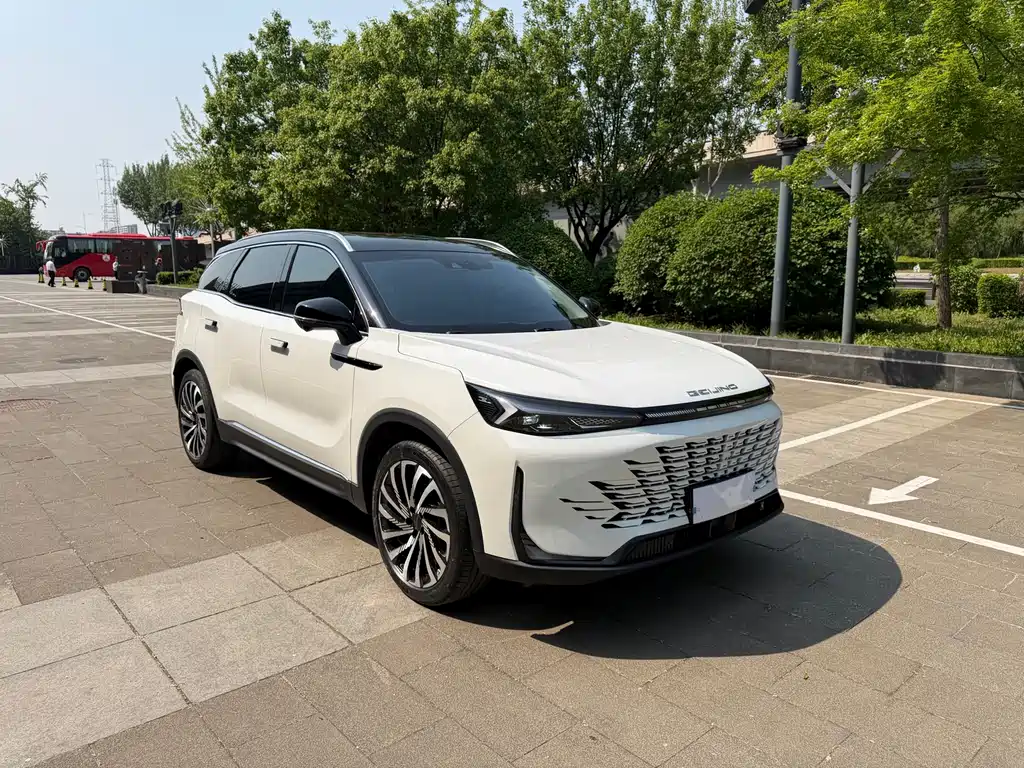 BAIC X7 2023 — фото 3