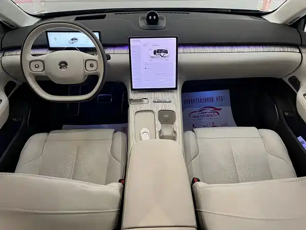 NIO ET7 2022