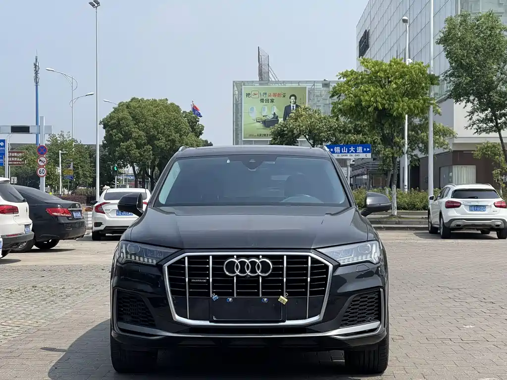 Audi Q7 2023 — фото 2