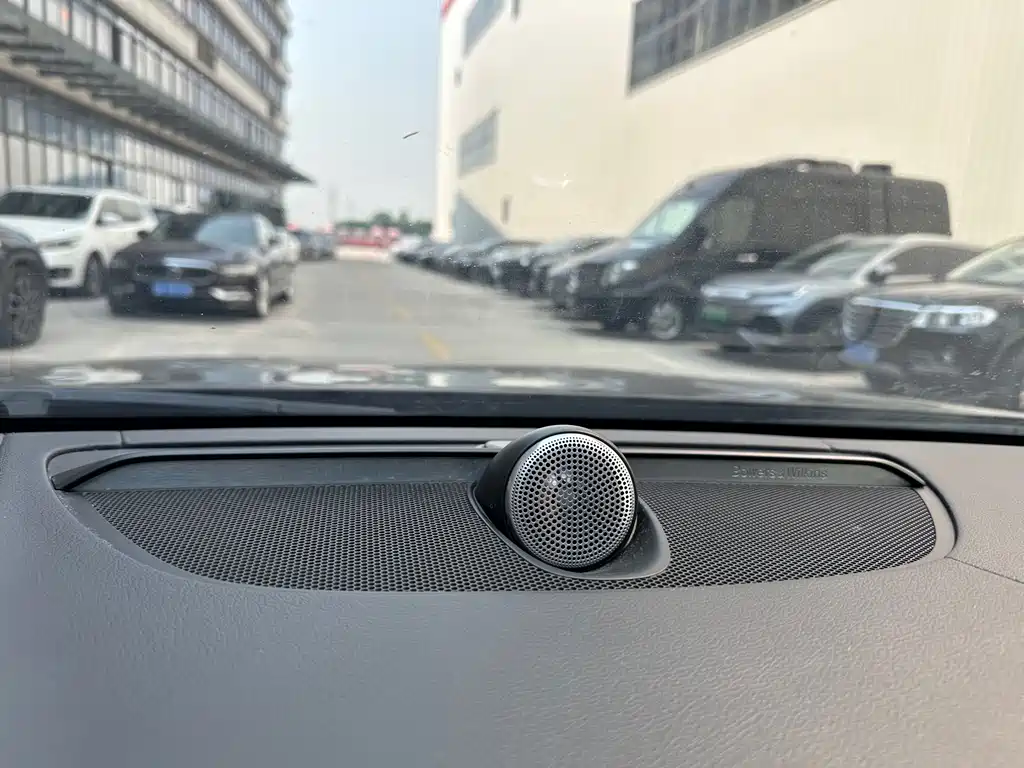 Volvo S90 2017 — фото 15