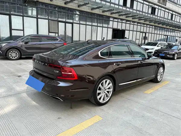 Volvo S90 2017