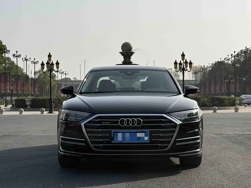 Audi A8 2021 — фото 2