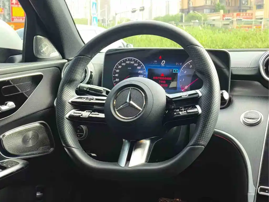Mercedes-Benz C-Class 2022 — фото 10