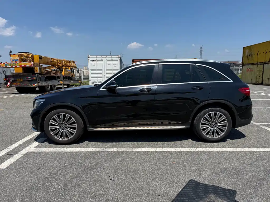 Mercedes-Benz GLC 2017 — фото 19