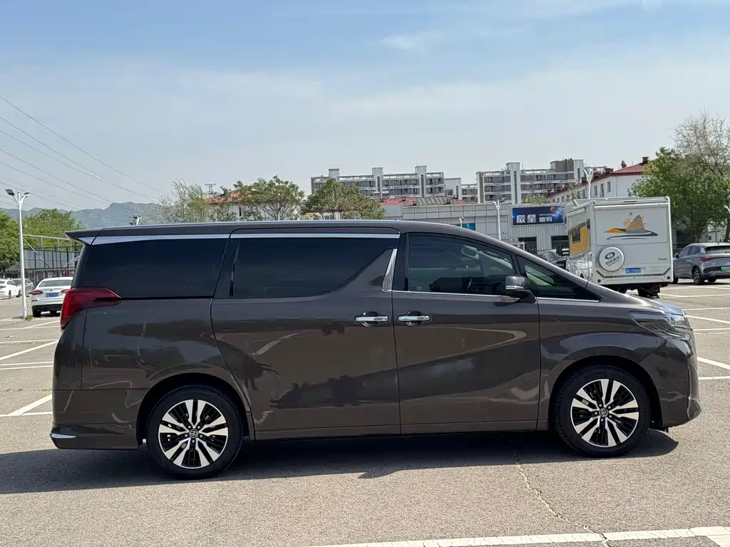 Toyota Alphard 2019 — фото 9