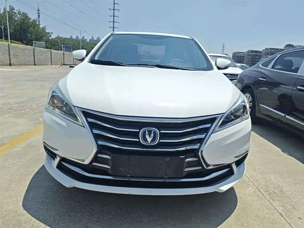 Changan Eado DT 2020 — фото 3