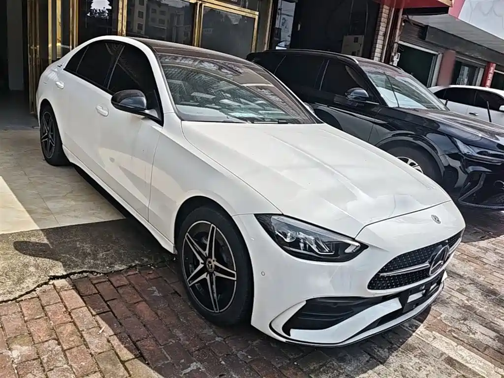 Mercedes-Benz C-Class 2023 — фото 4
