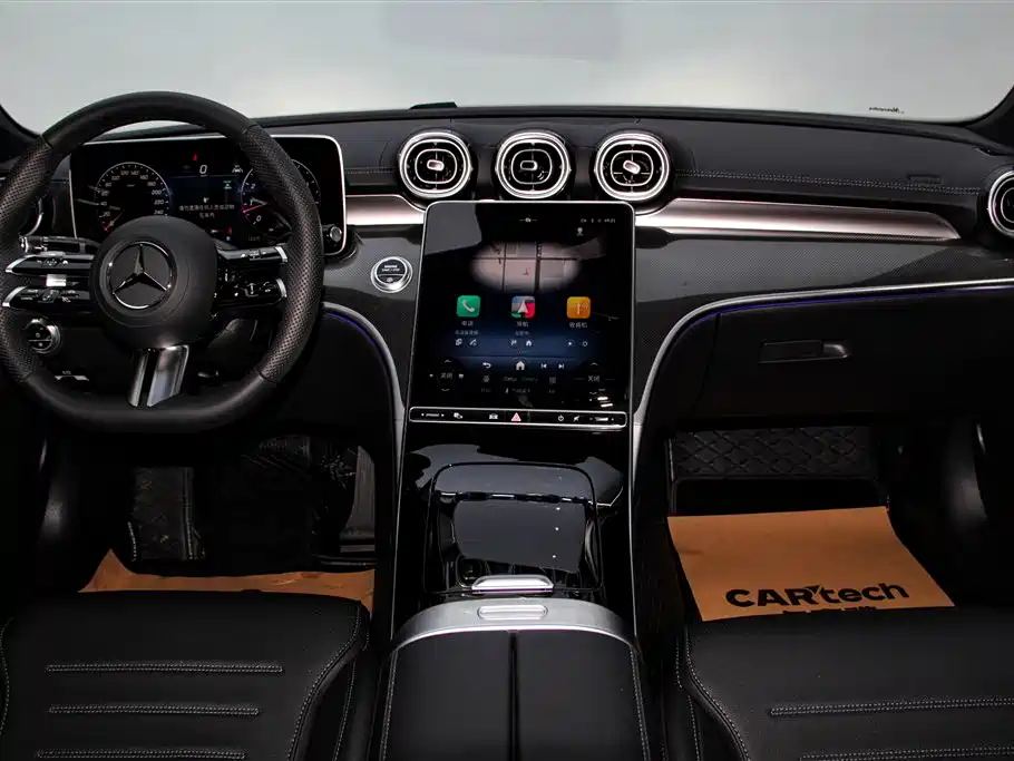 Mercedes-Benz C-Class 2025 — фото 13
