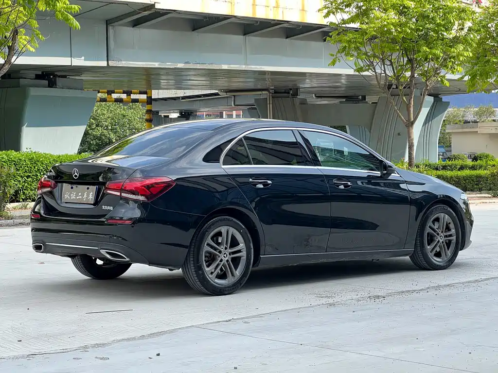 Mercedes-Benz A-Class 2019 — фото 6