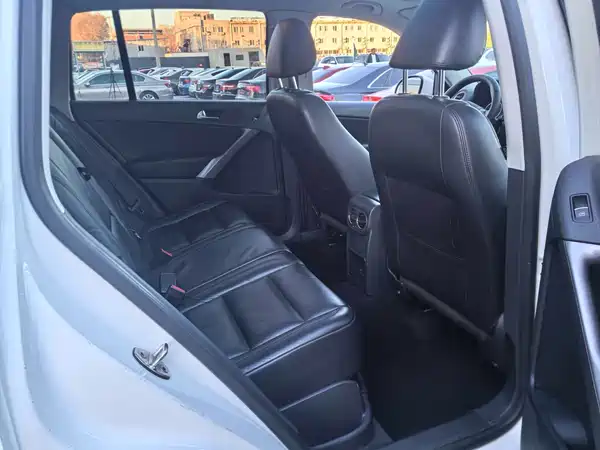 Volkswagen Tiguan 2012