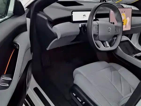 NIO ET5 2025