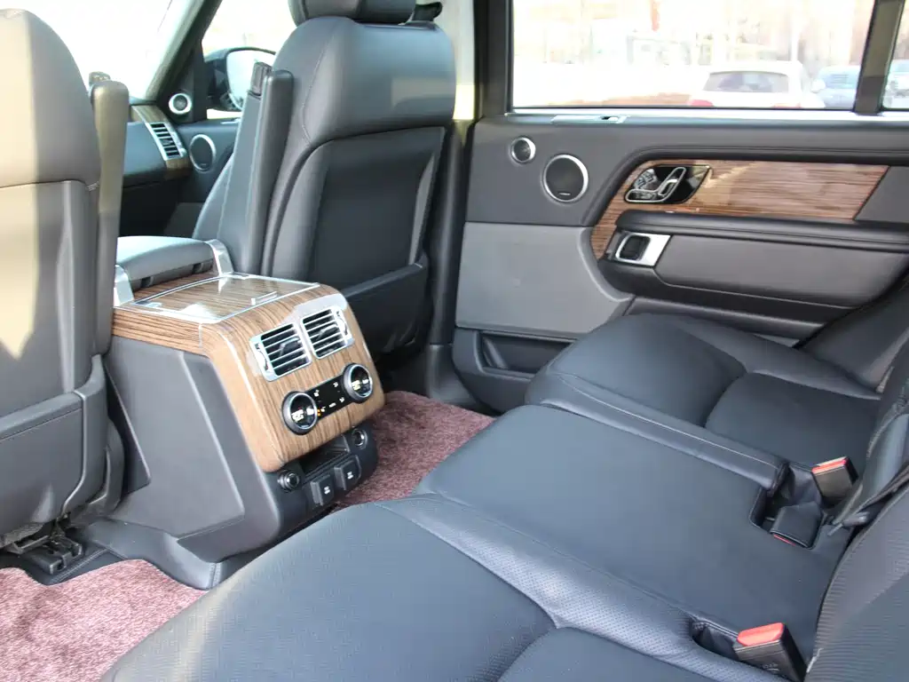 Land Rover Range Rover 2019 — фото 13