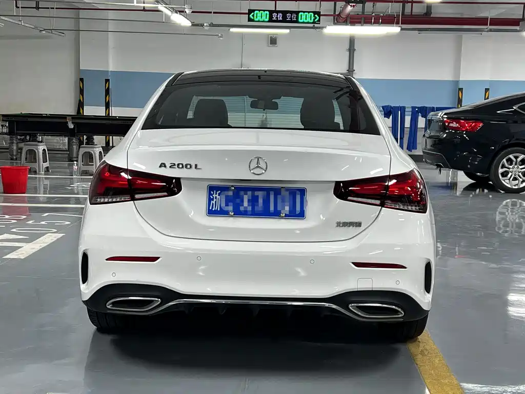 Mercedes-Benz A-Class 2021 — фото 4