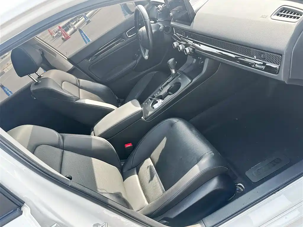 Honda Civic 2021 — фото 10