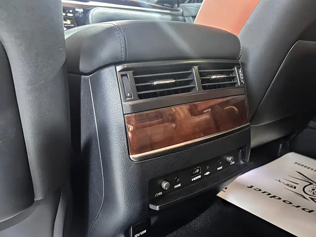 Lexus LX 2017 — фото 12