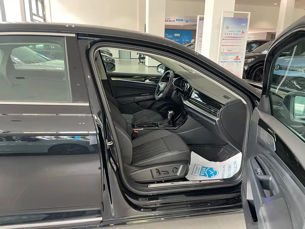 Volkswagen Passat 2025