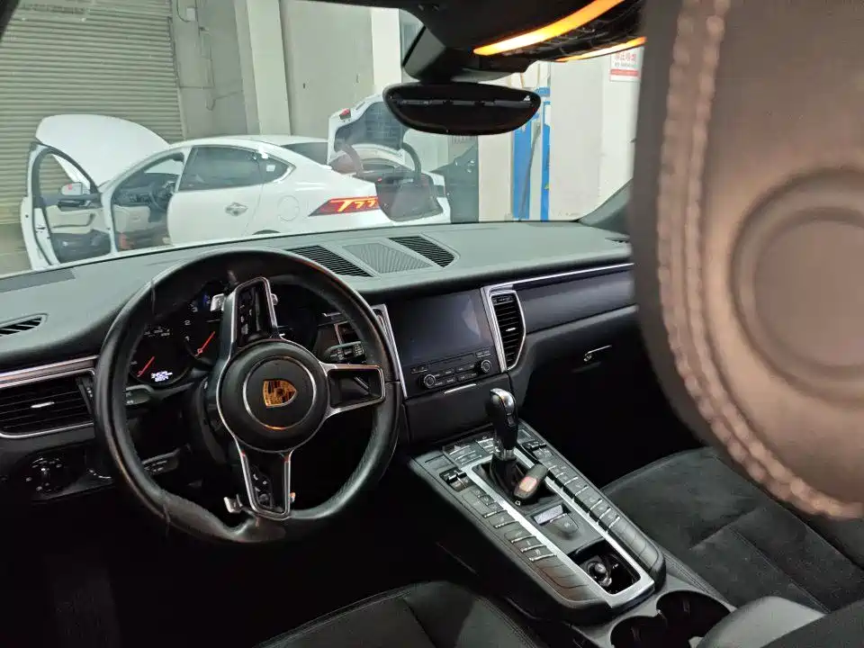 Porsche Macan 2016