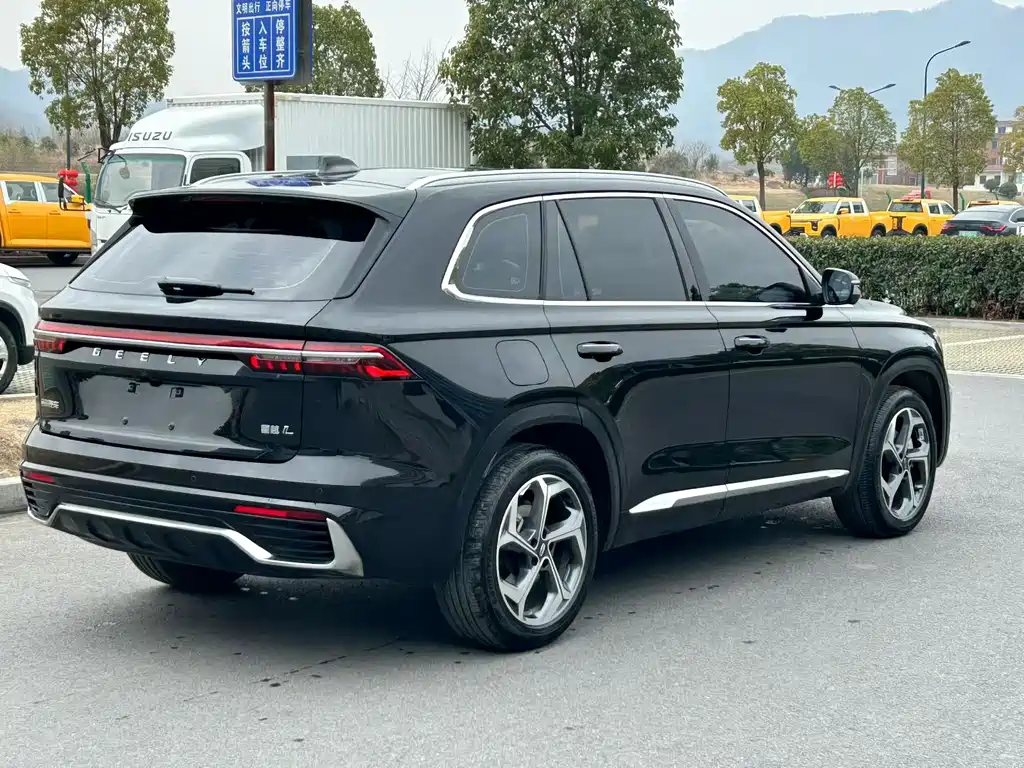 Geely Xingyue L 2023 — фото 4
