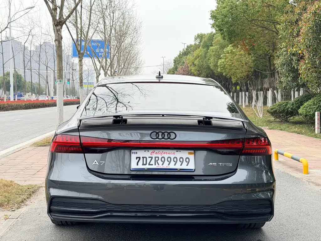 Audi A7 2023 — фото 9