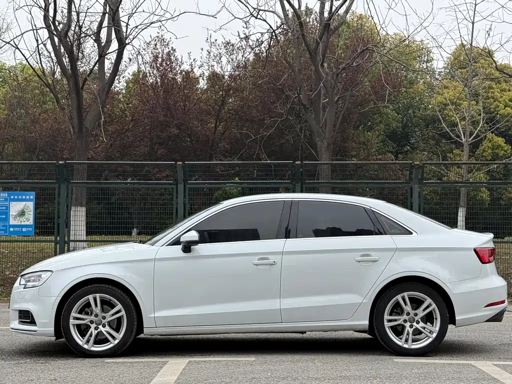 Audi A3 2020 — фото 11
