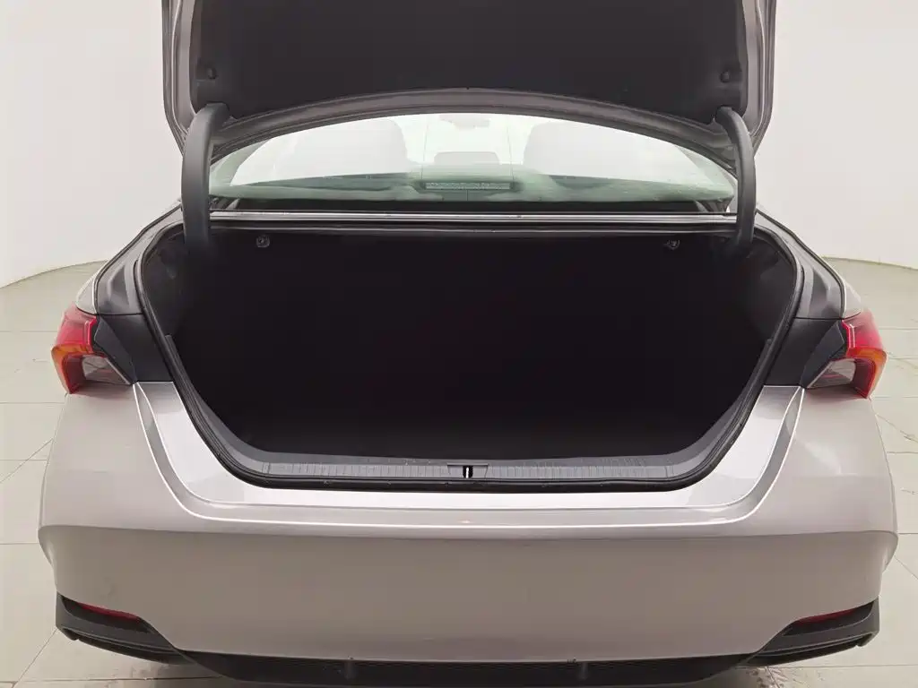 Toyota Avalon 2023 — фото 16