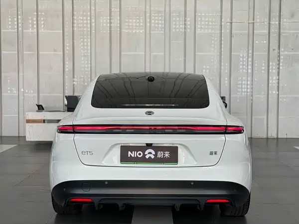 NIO ET5 2025