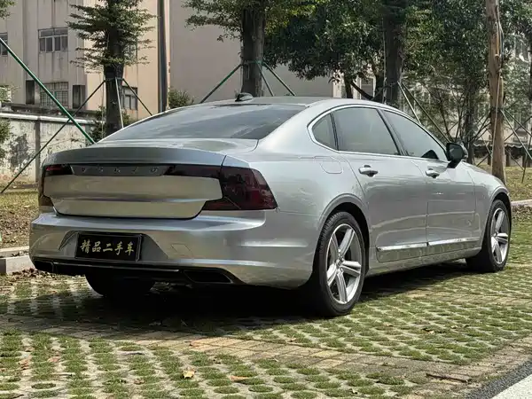 Volvo S90 2018