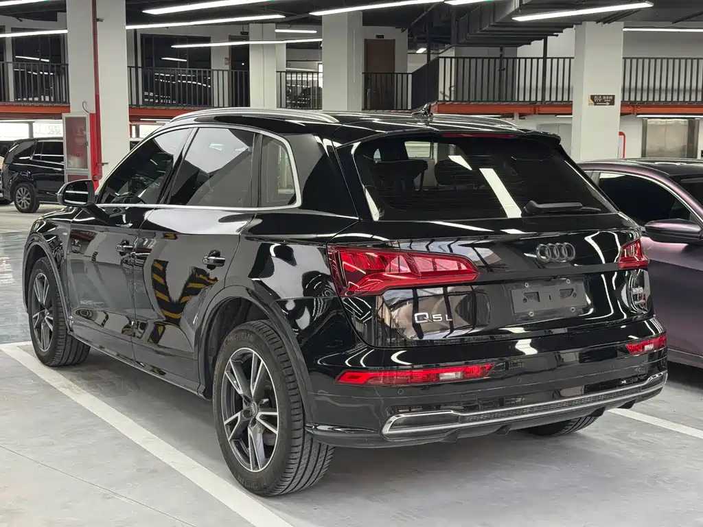 Audi Q5L 2020