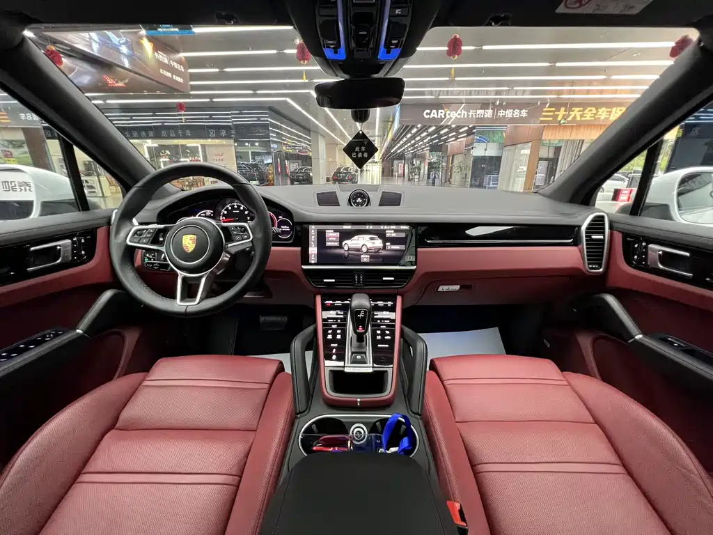 Porsche Cayenne 2019 — фото 10